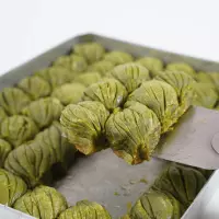 Fıstıklı Midye Dolma